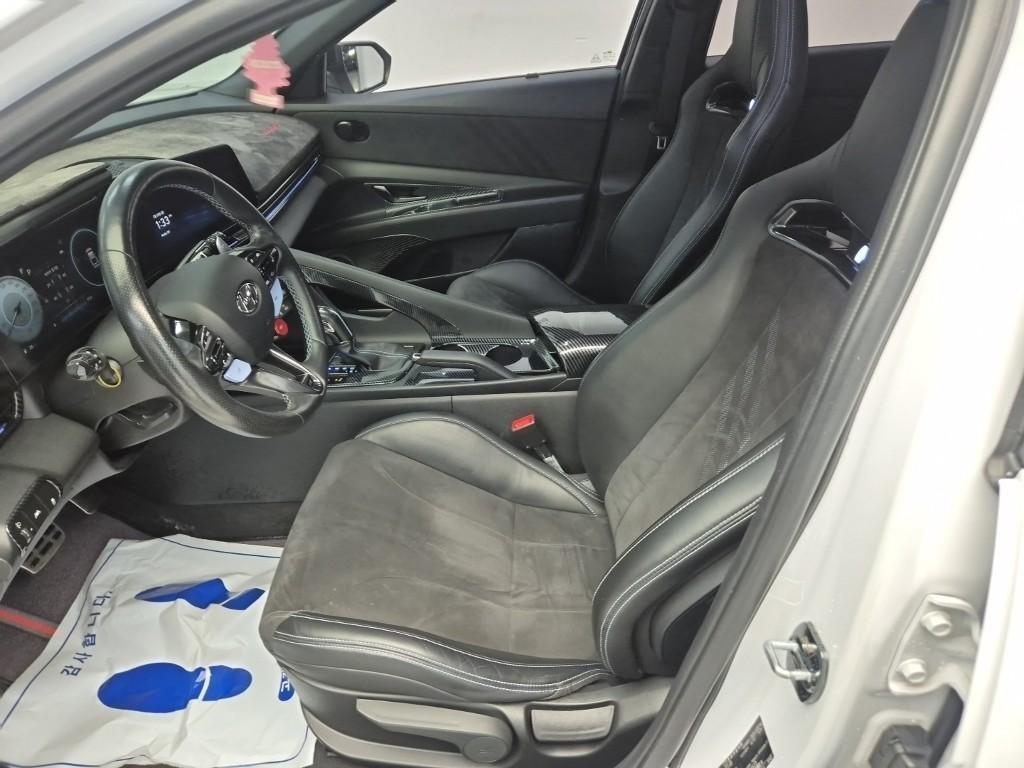 HYUNDAI Avante - Vista 11