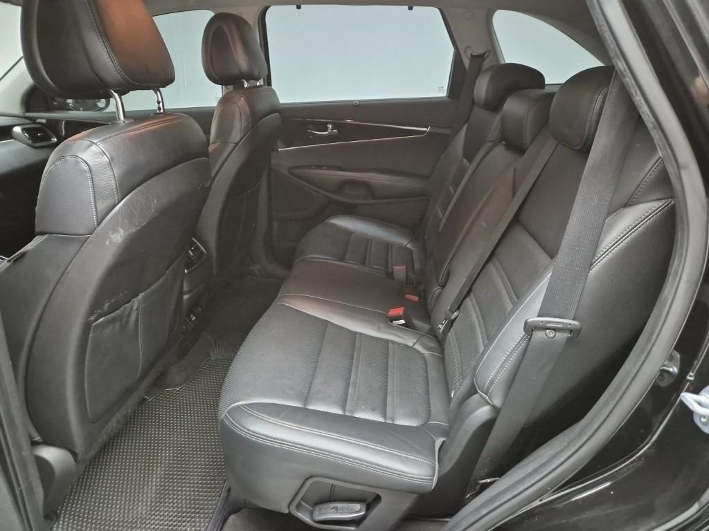 KIA Sorento - Vista 10