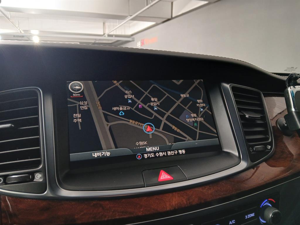 HYUNDAI Equus - Vista 11