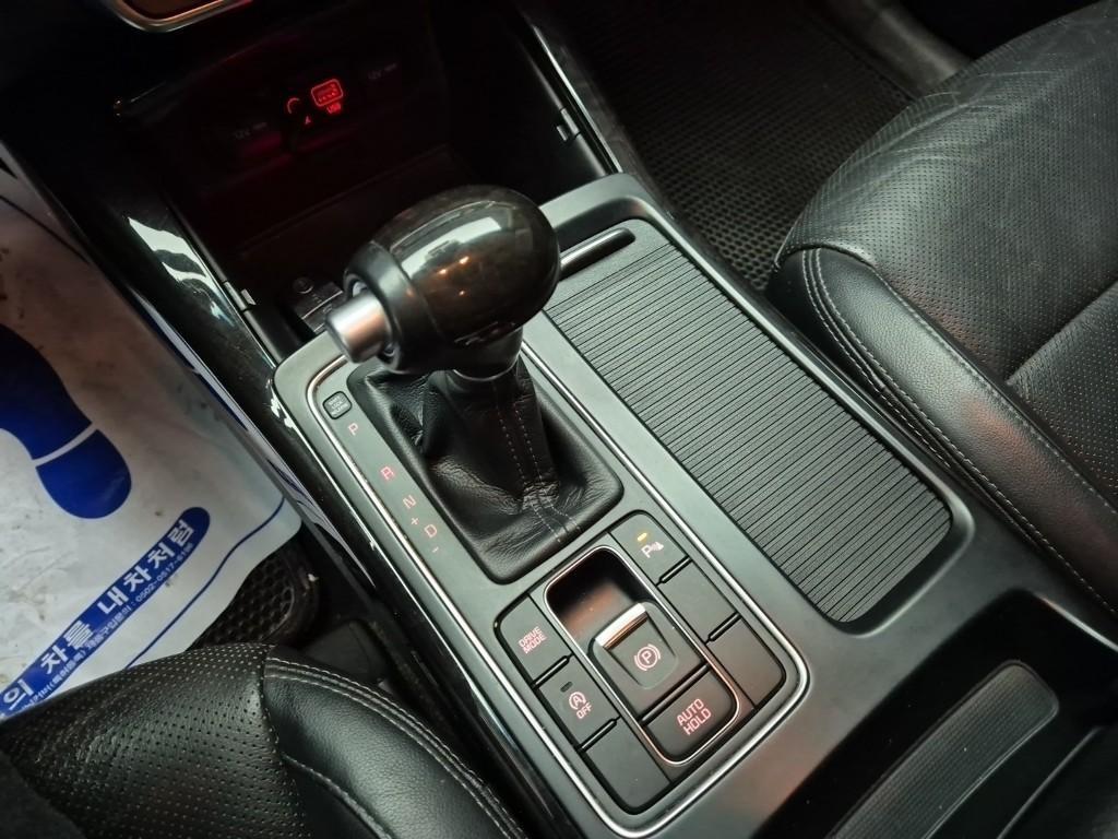 KIA Sorento - Vista 8