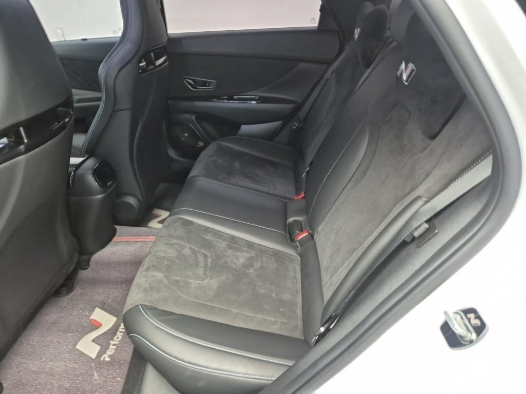 HYUNDAI Avante - Vista 12