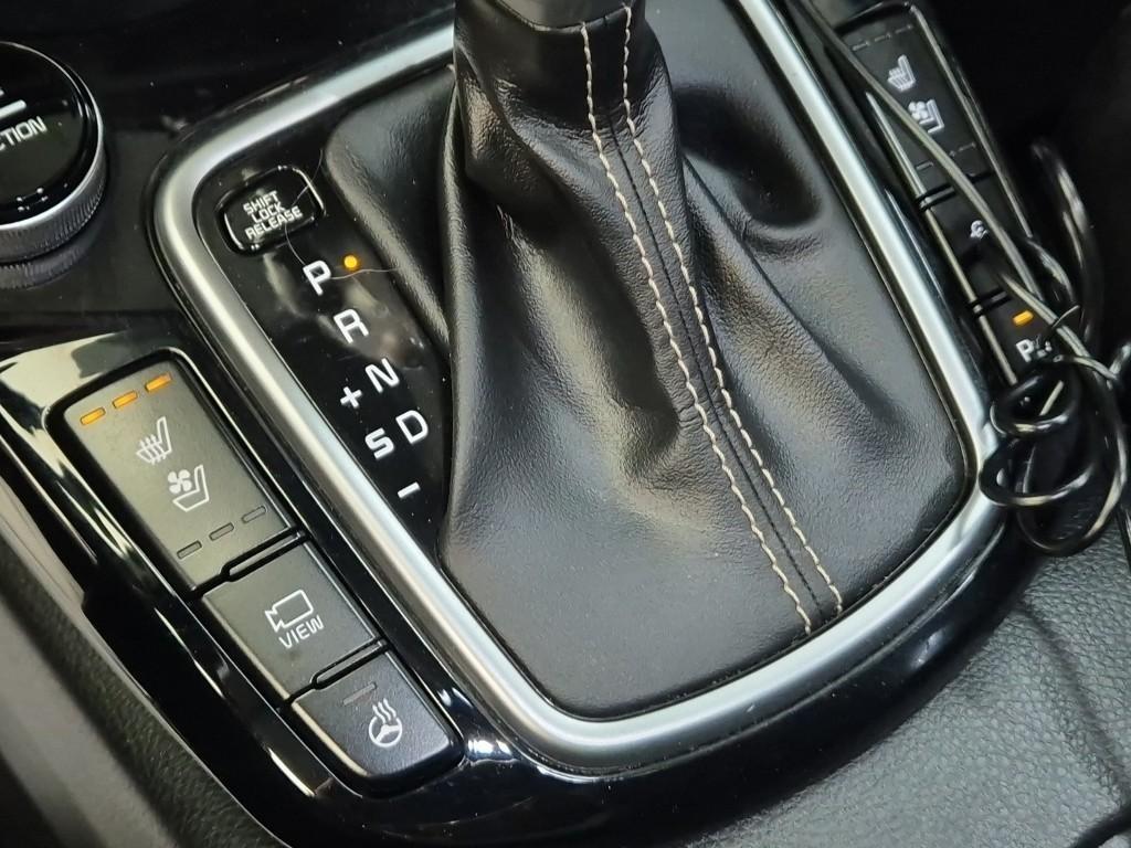 KIA Seltos 2022 Gris - Importación desde Corea - HF Imports Iquique - Foto 17