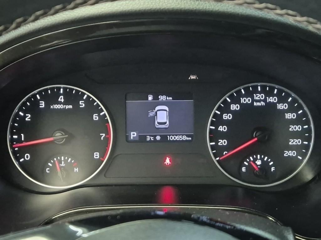 KIA Seltos - Vista 6