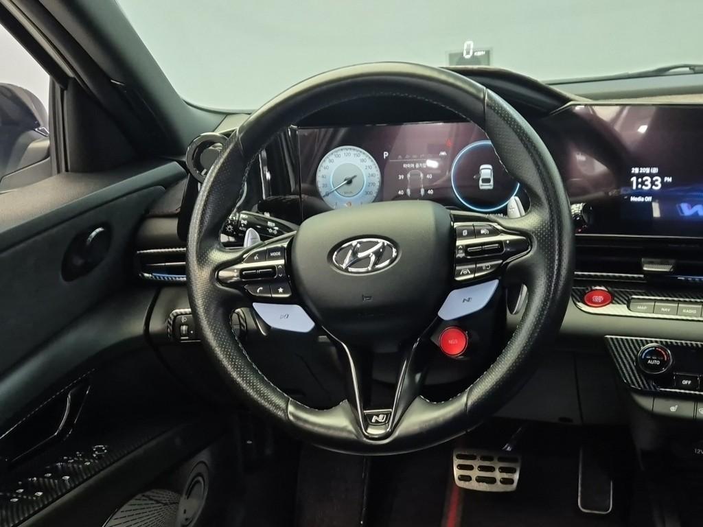 HYUNDAI Avante - Vista 9