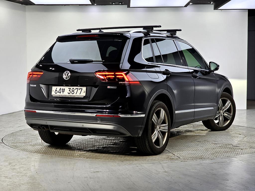 Volkswagen Tiguan - Vista 4