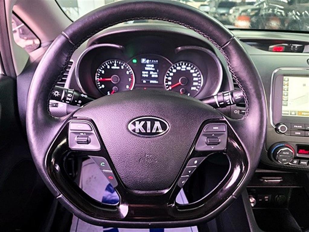 KIA K3 - Vista 12