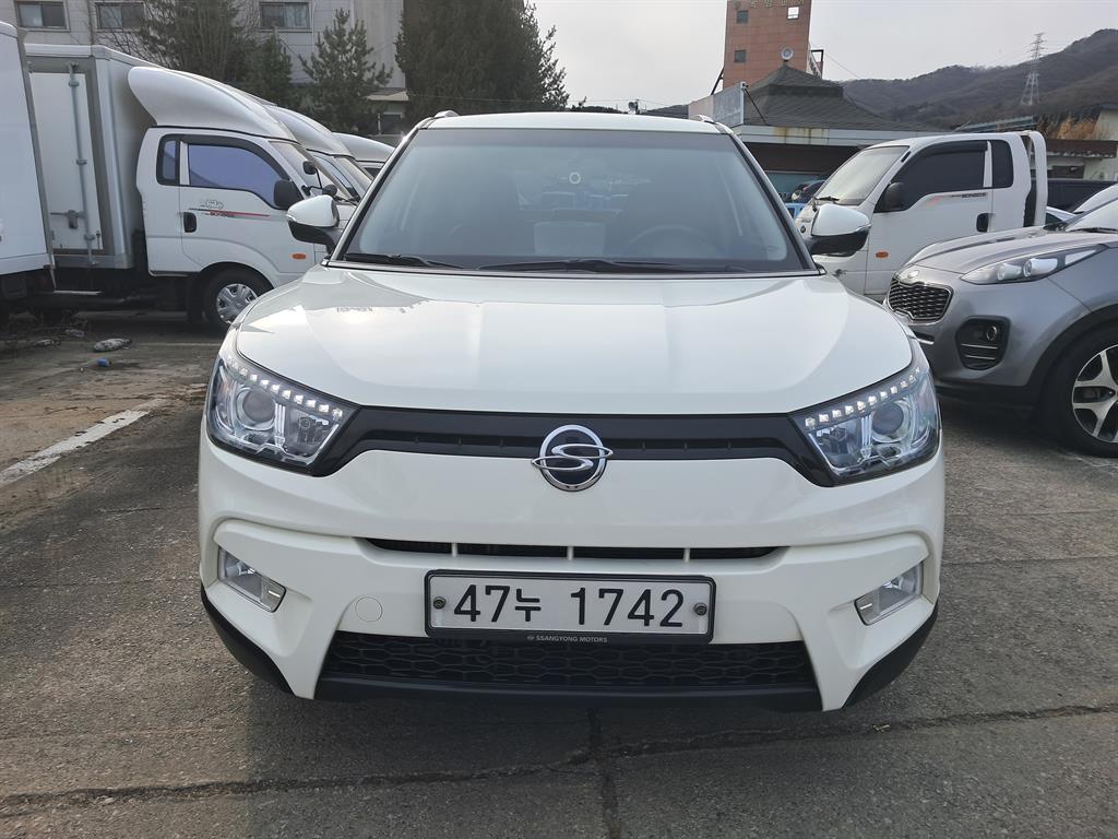 Ssangyong Tivoli - Vista 2