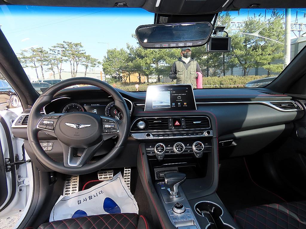 Genesis G70 - Vista 7