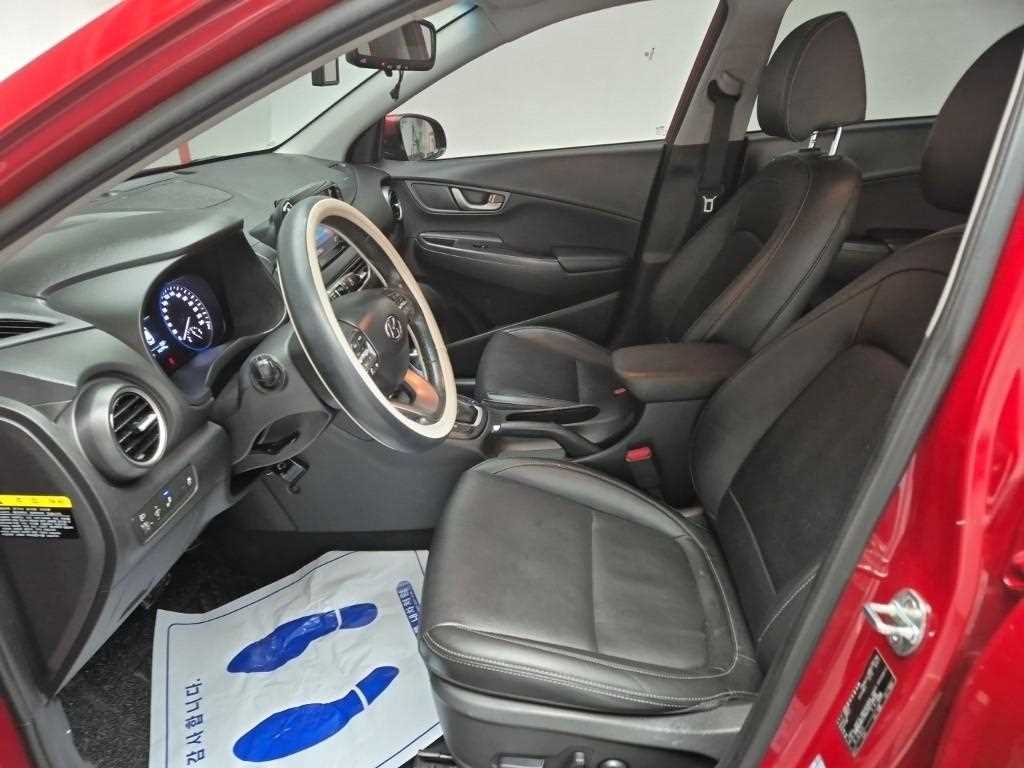 HYUNDAI Kona - Vista 11