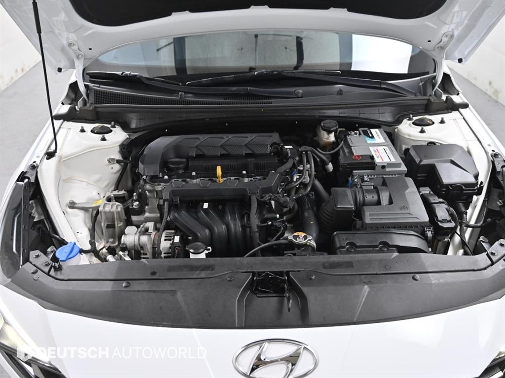 HYUNDAI Avante - Vista 6