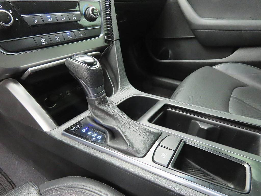 HYUNDAI Sonata - Vista 11