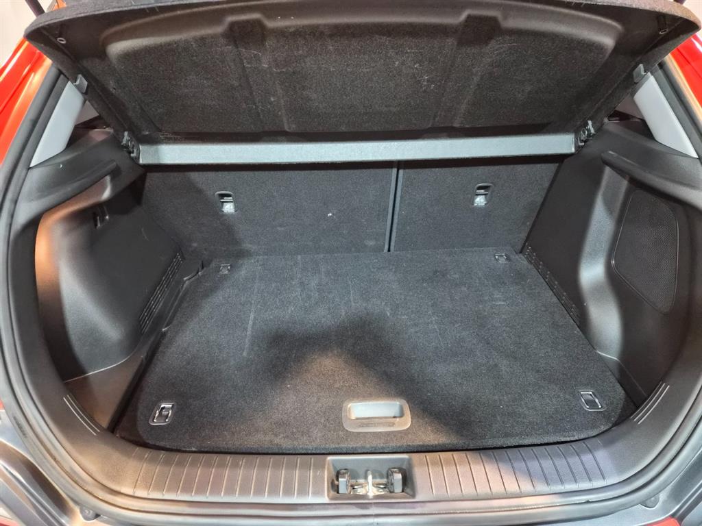 HYUNDAI Kona - Vista 5