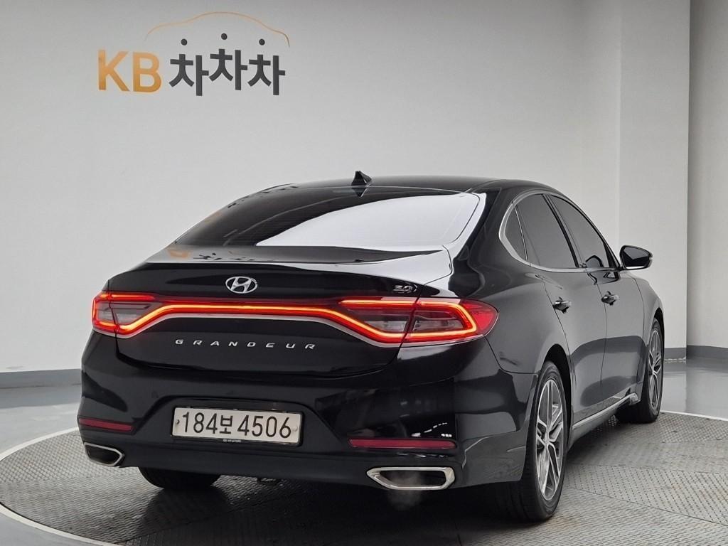 HYUNDAI Grandeur - Vista 3