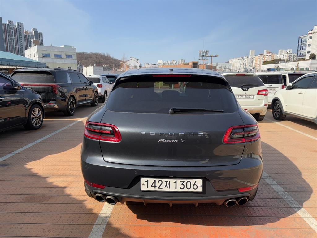 Porsche Macan - Vista 4