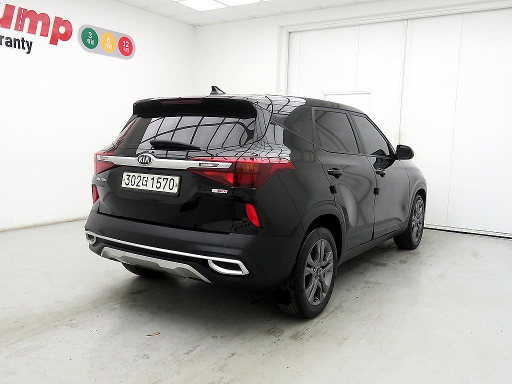 KIA Seltos - Vista 4