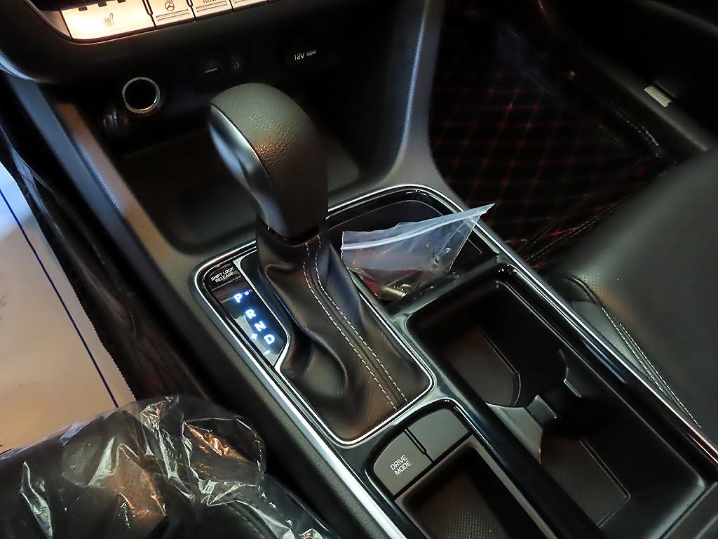 HYUNDAI Sonata - Vista 12