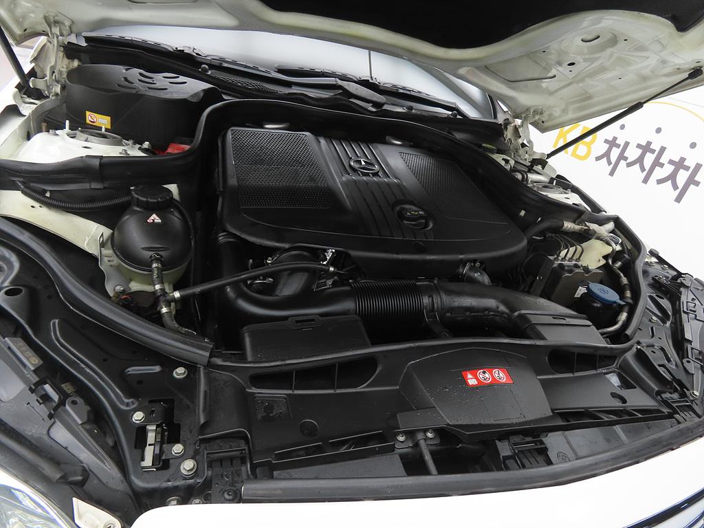 Mercedes Benz E class 2014 Blanco - Importación desde Corea - HF Imports Iquique - Foto 19