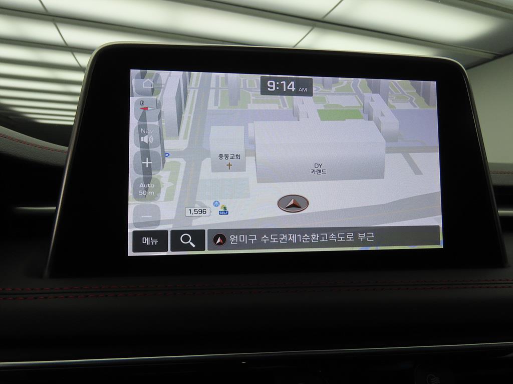 Genesis G70 - Vista 9