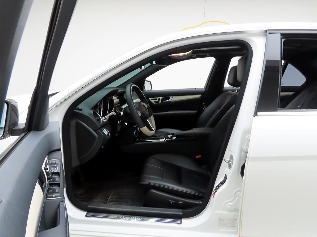 Mercedes Benz C Class 2013 Blanco - Importación desde Corea - HF Imports Iquique - Foto 13