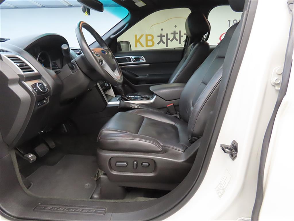 Ford Explorer - Vista 5