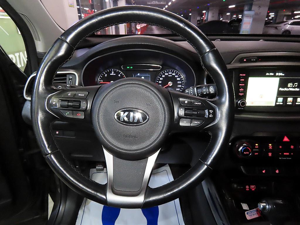 KIA Sorento - Vista 8