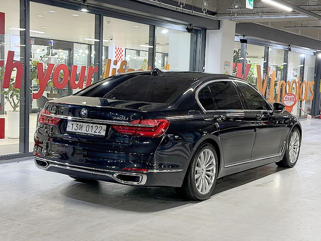 BMW 7 Series - Vista 4