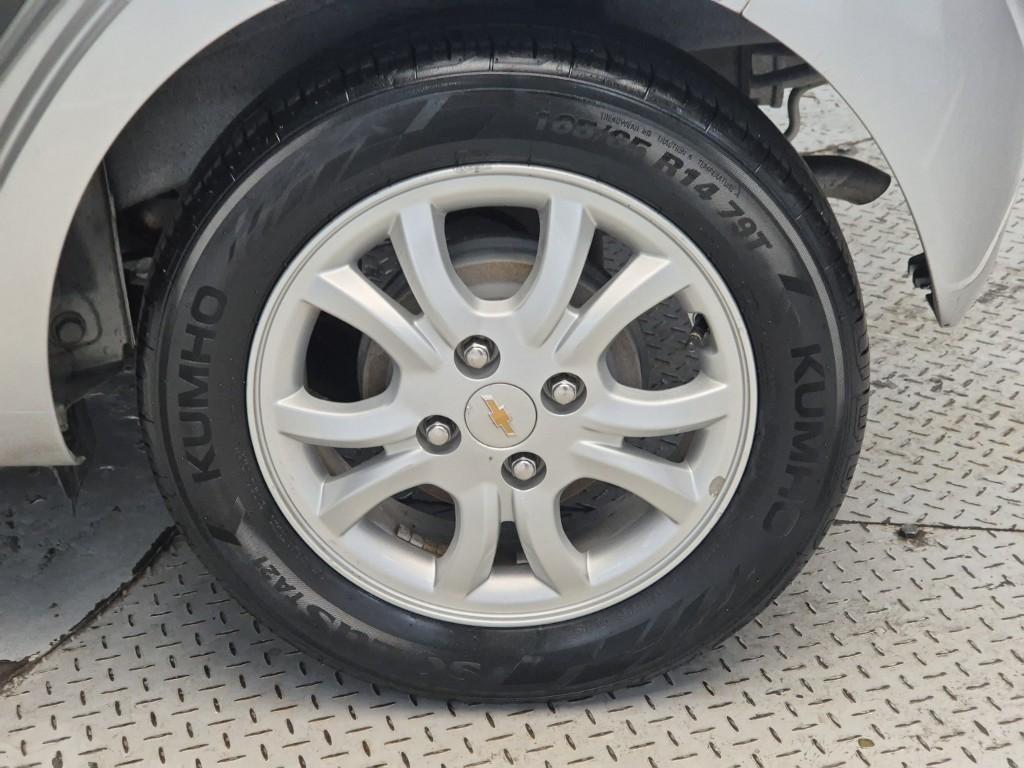 Chevrolet Spark 2015 Plateado - Importación desde Corea - HF Imports Iquique - Foto 20