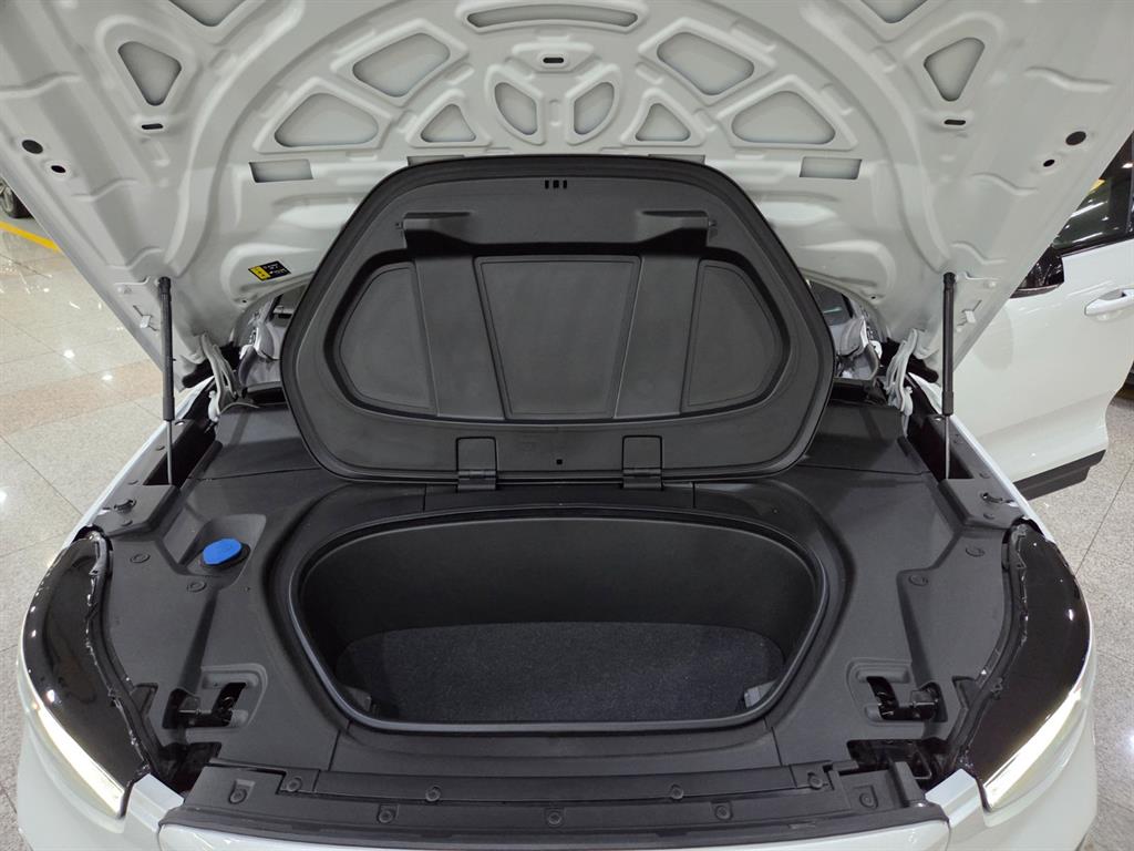 Volvo XC40 2024 Blanco - Importación desde Corea - HF Imports Iquique - Foto 18