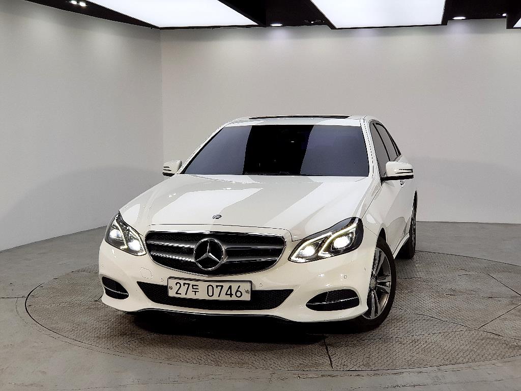 Mercedes Benz E class - Vista 2