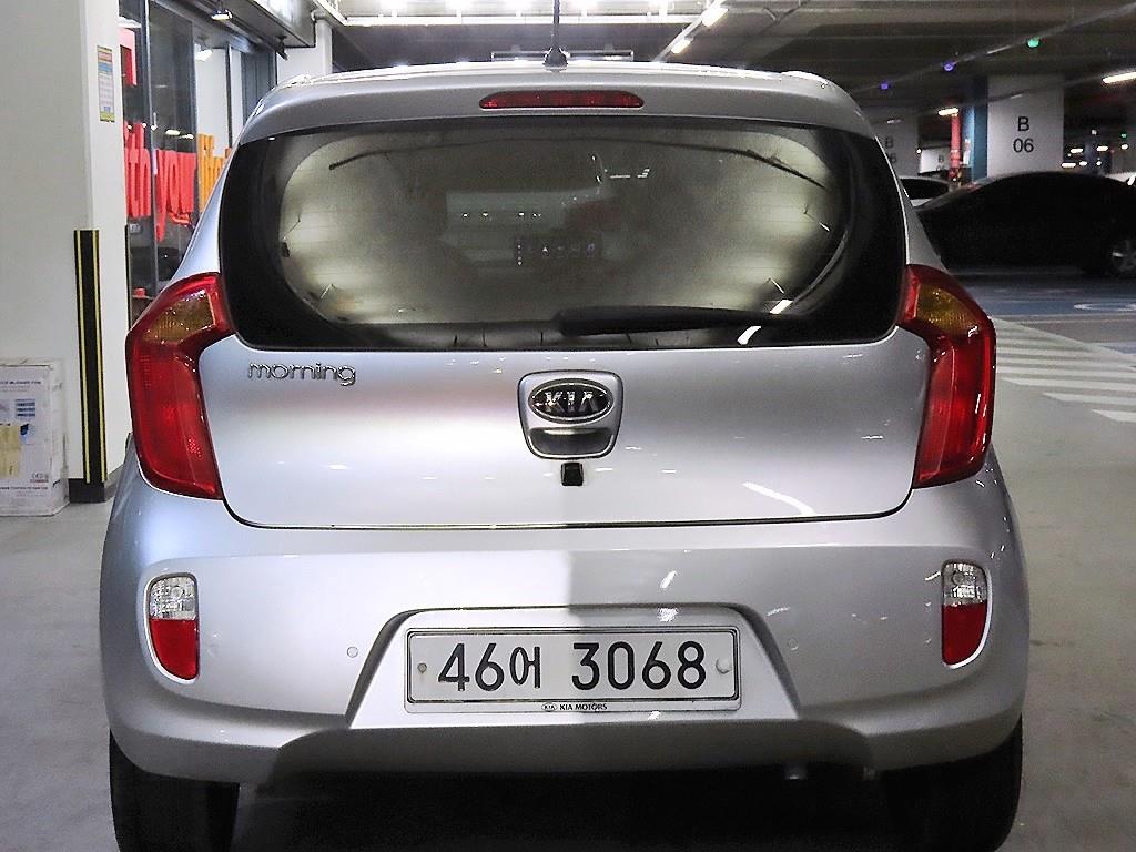 KIA Morning - Vista 5