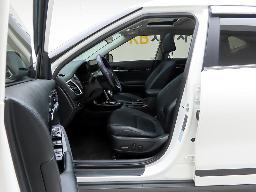 KIA Seltos - Vista 12