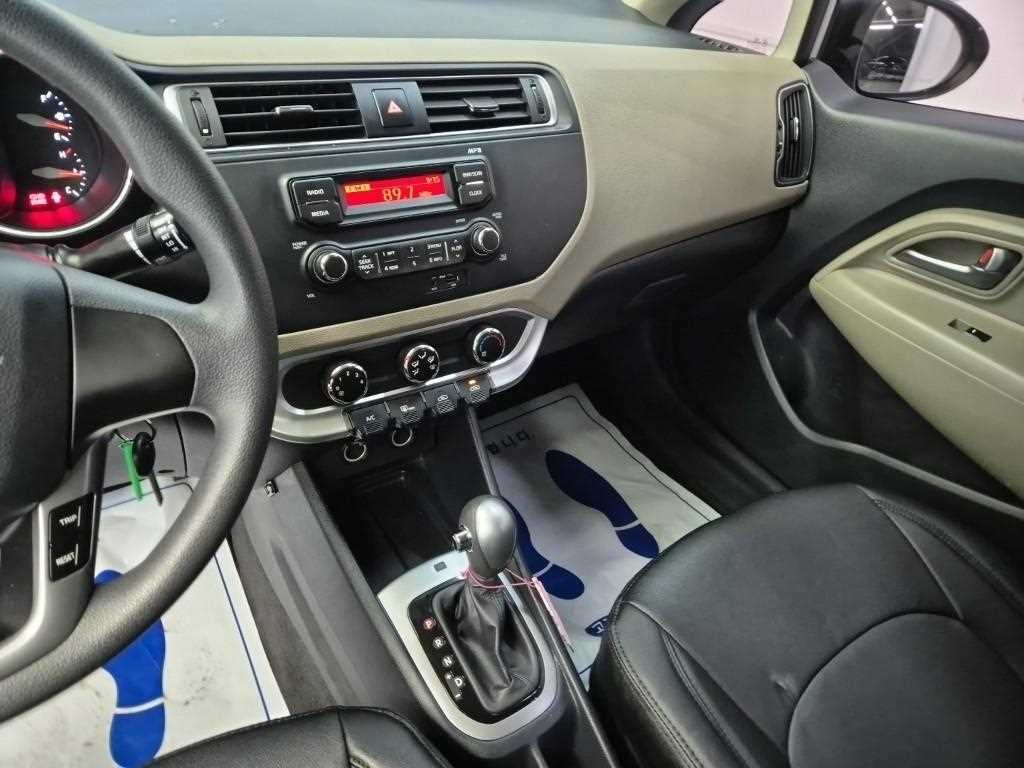 KIA Pride - Vista 10