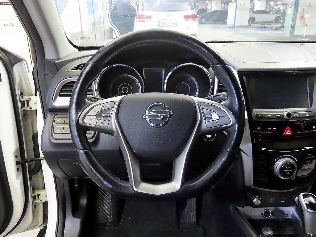 Ssangyong Tivoli - Vista 8