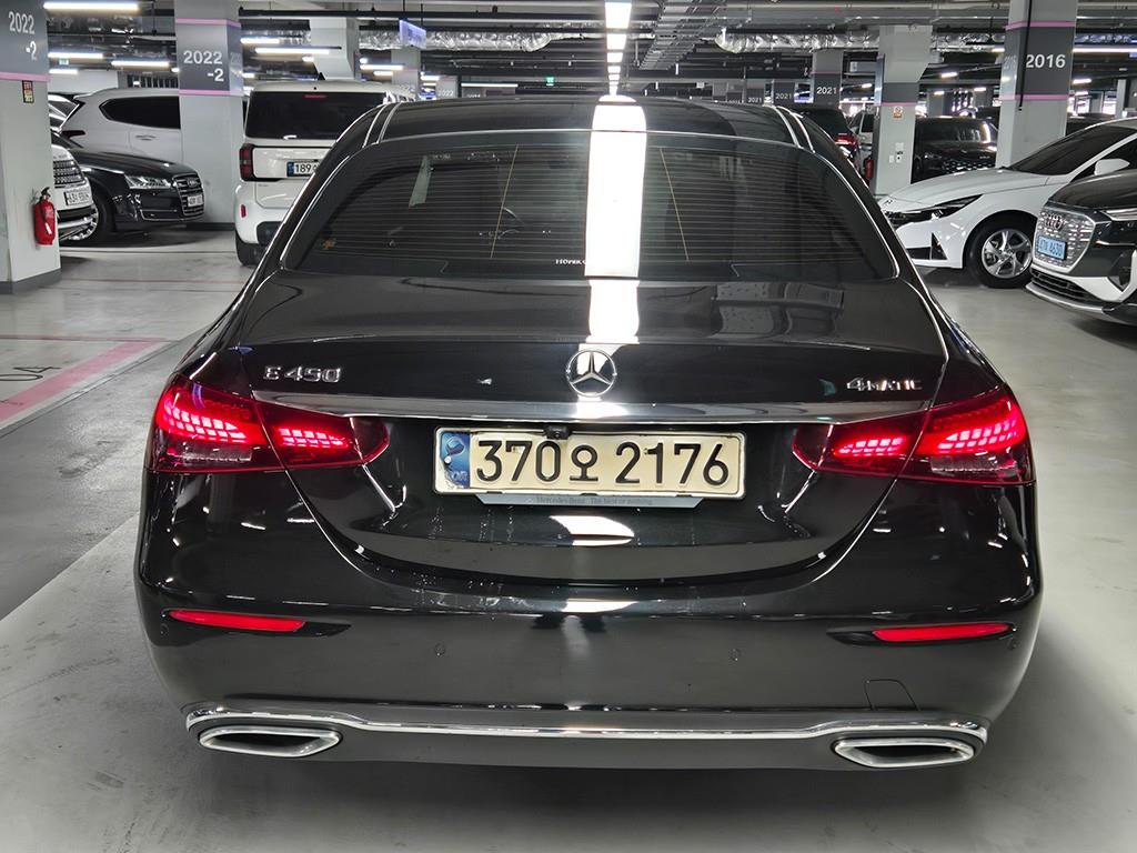 Mercedes Benz E class - Vista 4