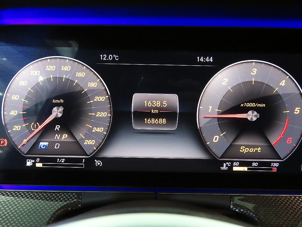 Mercedes Benz CLS Class - Vista 9