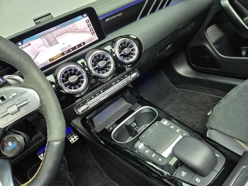 Mercedes Benz CLA Class - Vista 10