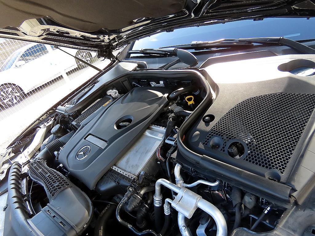 Mercedes Benz E class 2018 Negro - Importación desde Corea - HF Imports Iquique - Foto 19