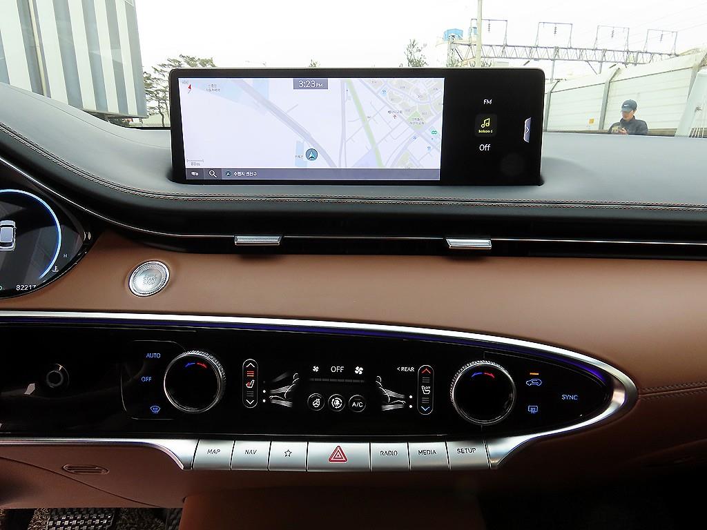 Genesis GV70 - Vista 12