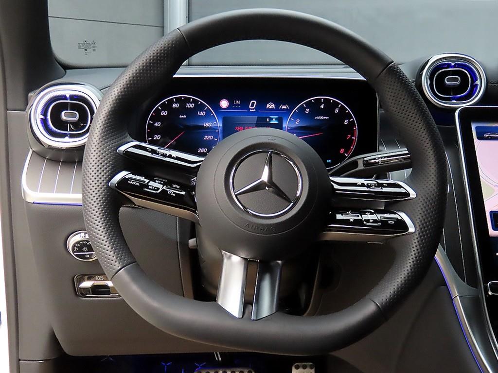 Mercedes Benz GLC Class - Vista 9