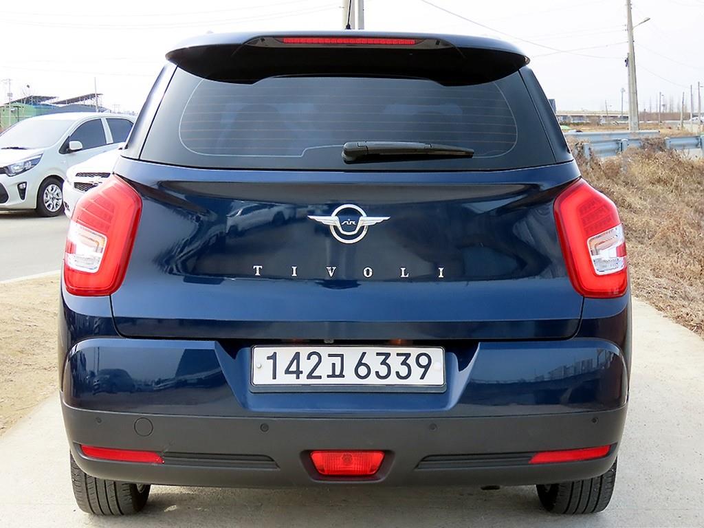 Ssangyong Tivoli - Vista 4