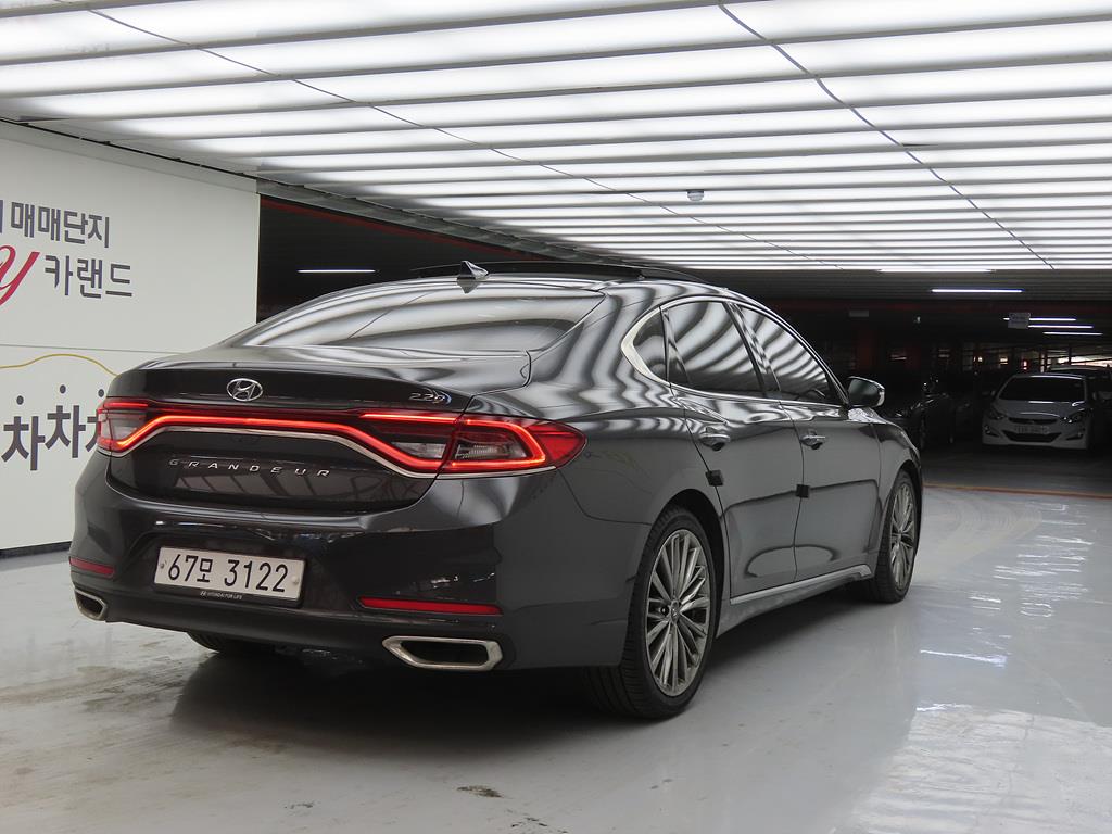 HYUNDAI Grandeur - Vista 4