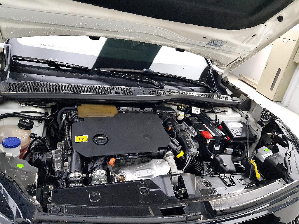 Peugeot 2008 - Vista 6