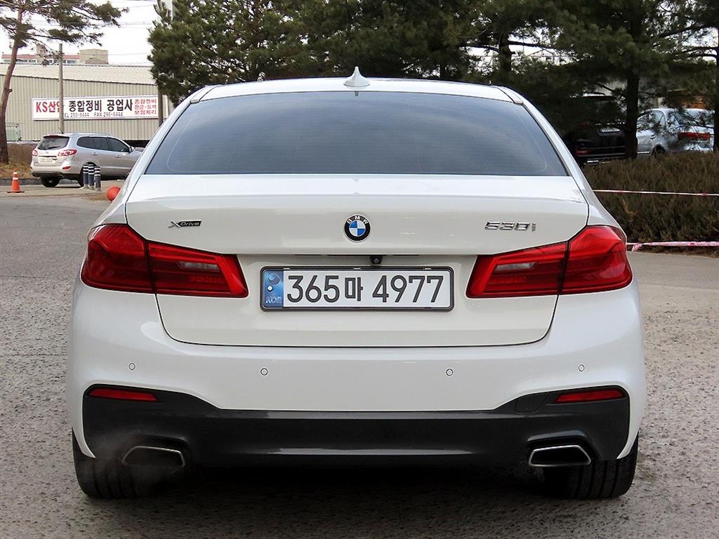 BMW 5 Series - Vista 4