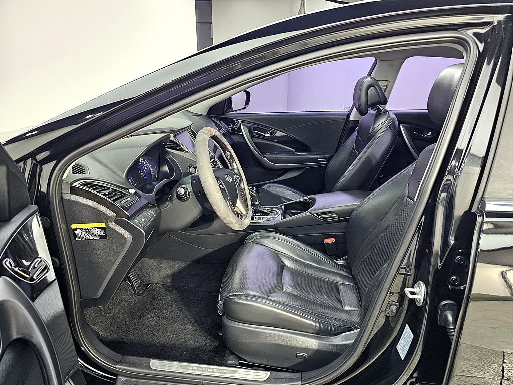 HYUNDAI Grandeur - Vista 8