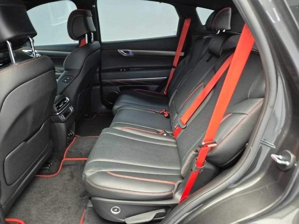 Genesis GV80 - Vista 12