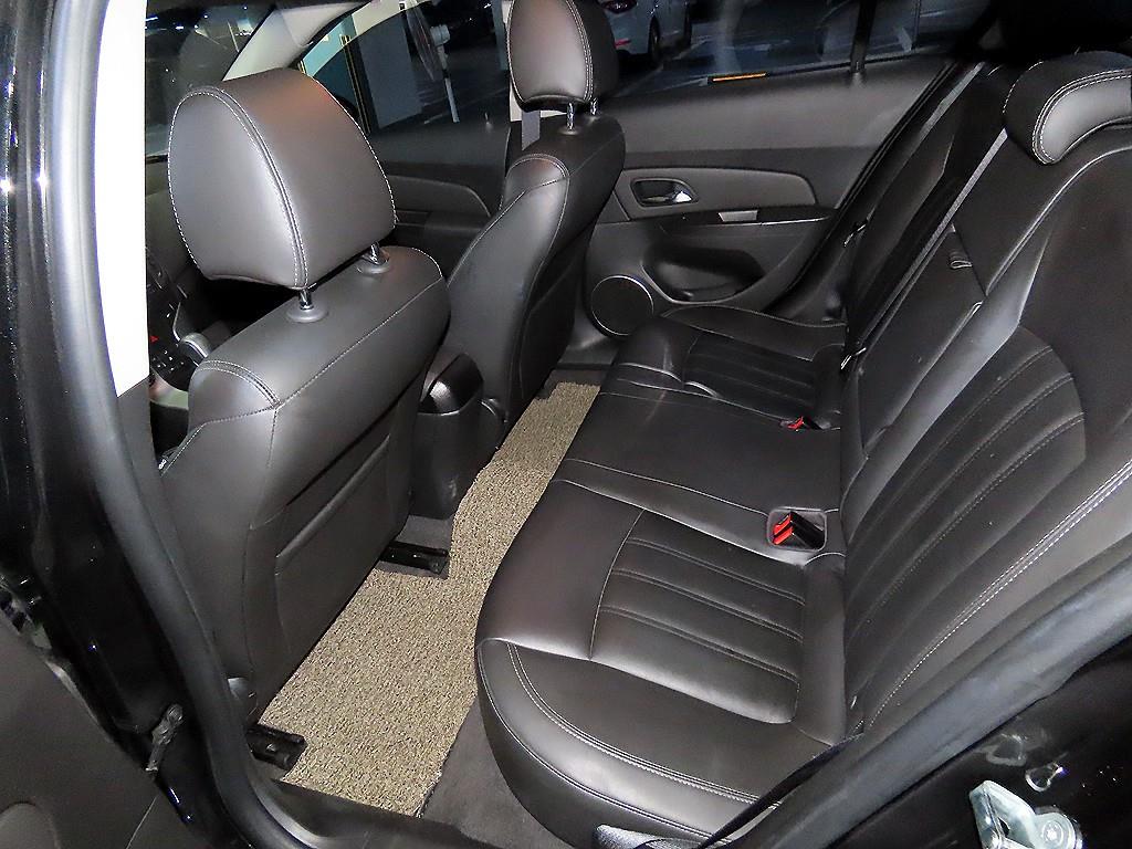 Chevrolet Cruise - Vista 8