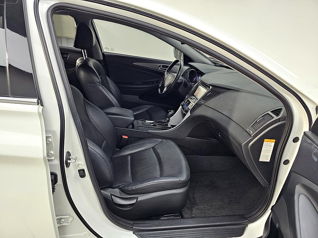 HYUNDAI Sonata - Vista 11