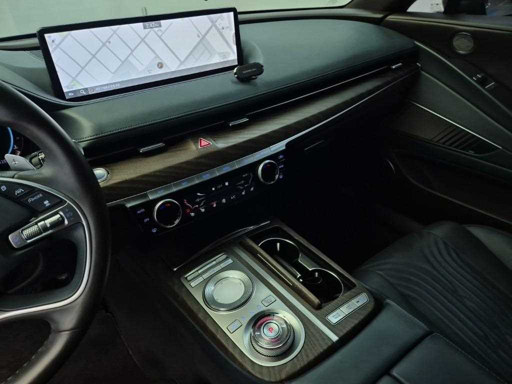 Genesis G80 - Vista 10