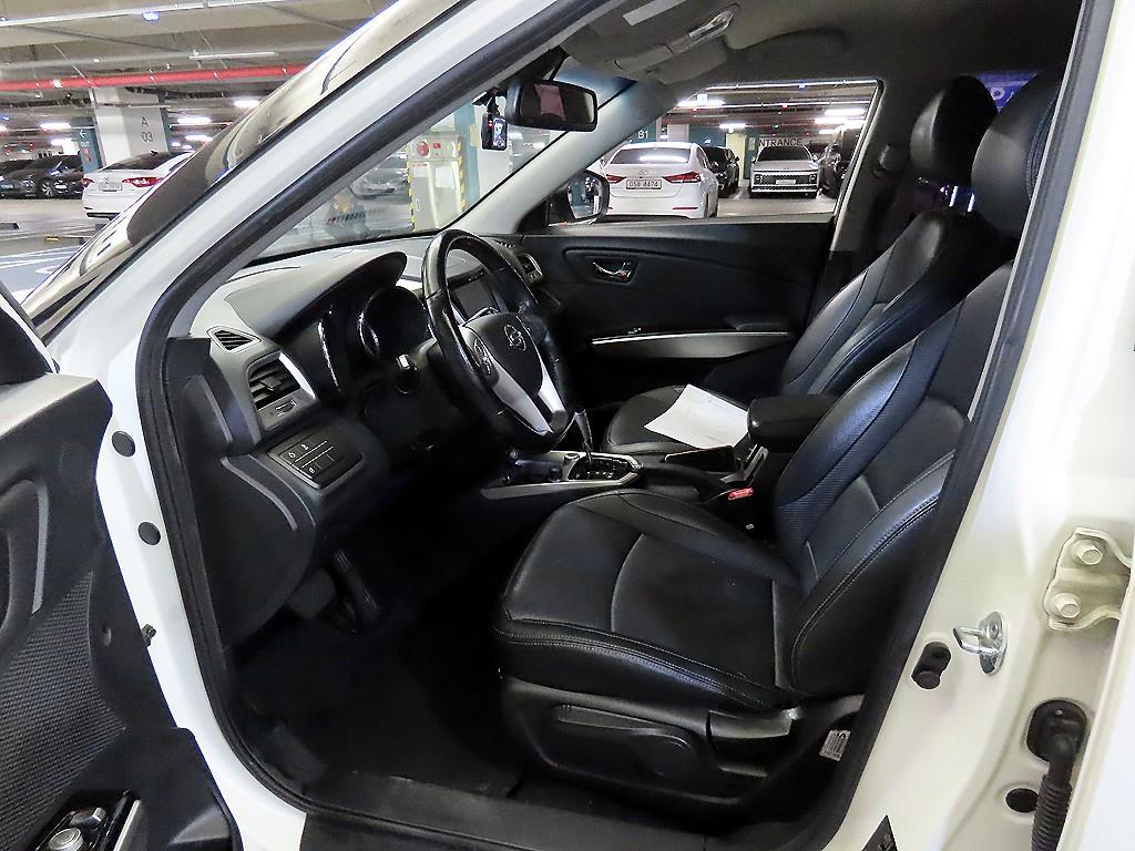 Ssangyong Tivoli - Vista 6