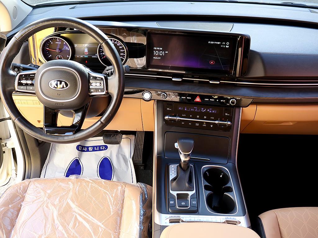 KIA Carnival - Vista 9